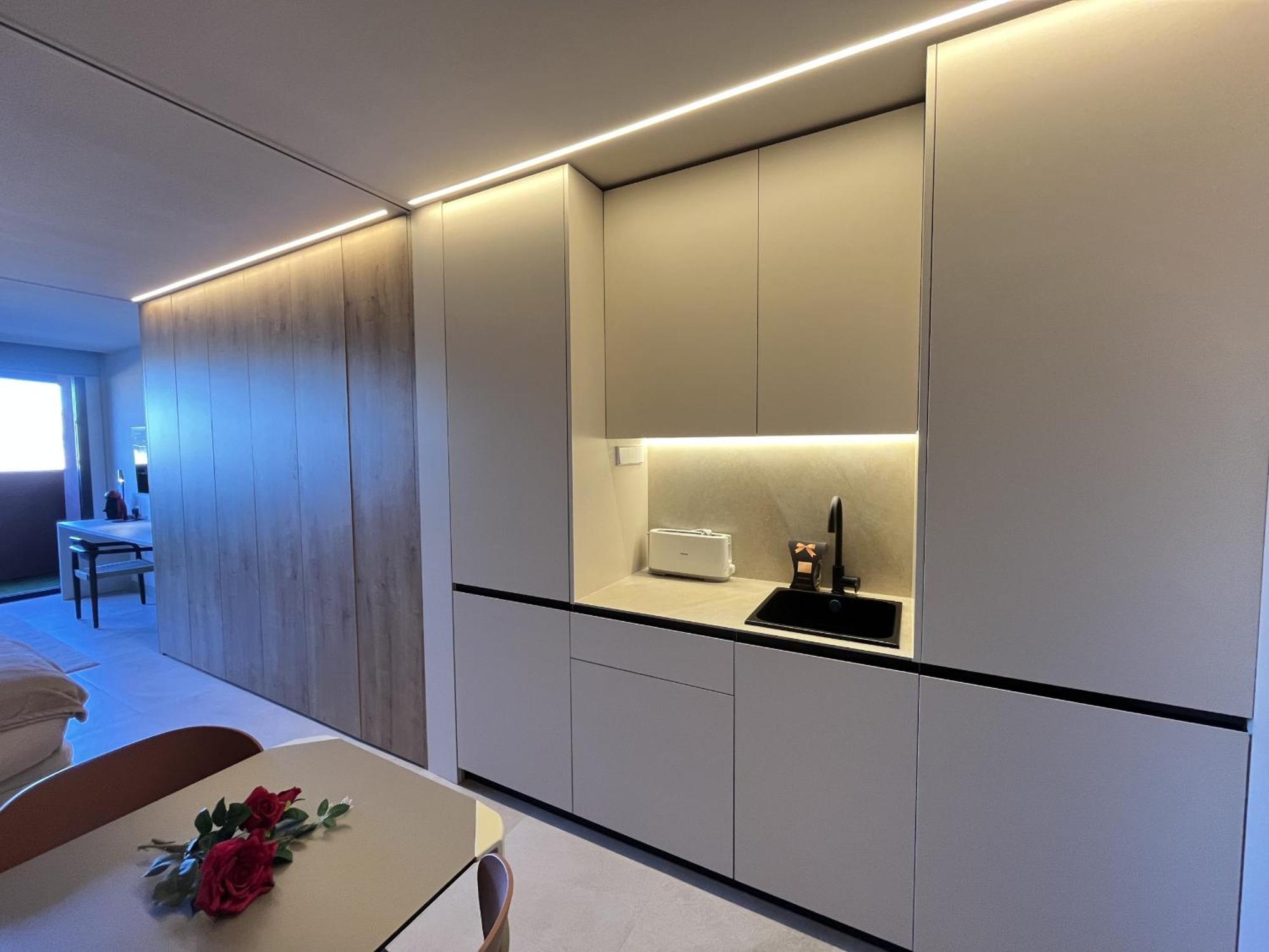 Estudio De Diseno Con Piscina By Gloove Appartement *