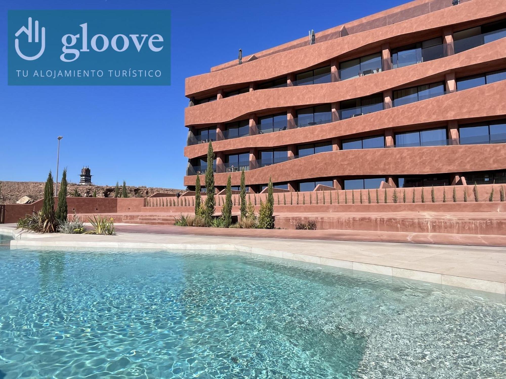 Estudio De Diseno Con Piscina By Gloove Appartement *